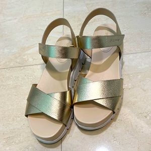 Cole haann zerofrand sandals. Super comfortable